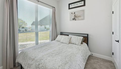 5812 W Sky Hawk Trail