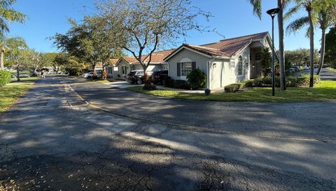 5180 Sabal Gardens Ln