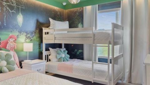 1692 TROPICAL PALMS CIRCLE