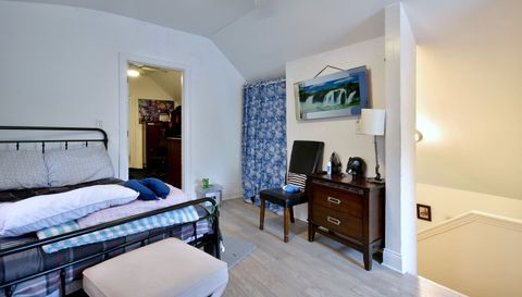 1814 N Sawyer Avenue