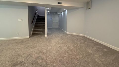 2528 Treetop Ln