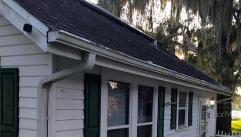 305 LAKESIDE AVENUE