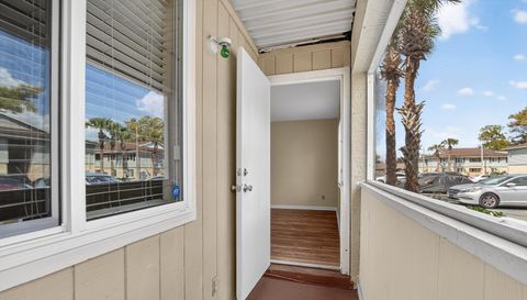 202 Red Maple Pl
