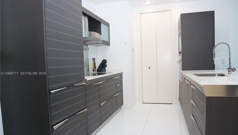 200 Biscayne Boulevard Way