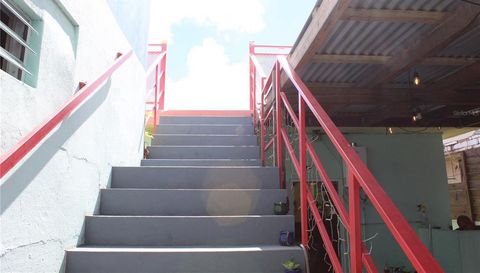 17 Calle Carlos Lebrun