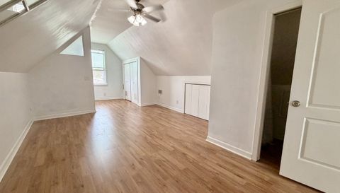 5044 W 31st Place