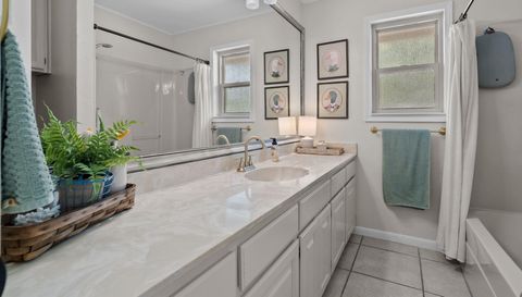 1910 Circleview Dr
