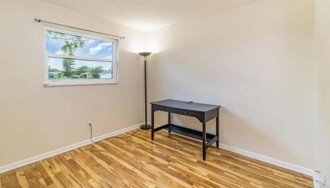 1399 Helliwell St NW