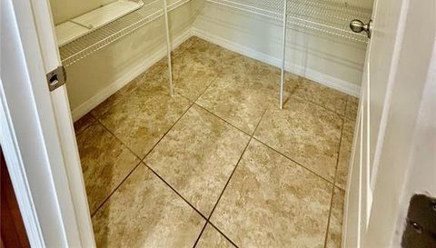 7522 ALOMA PINES COURT