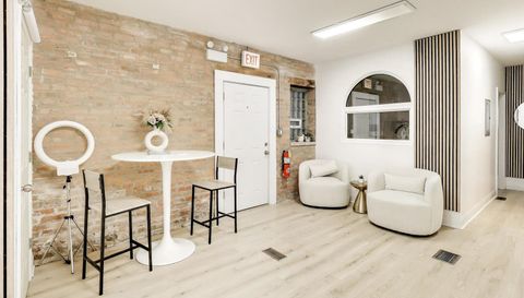 2323 W Taylor Street