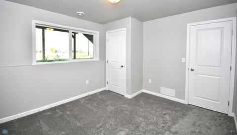 2387 Eagle Valley Drive S