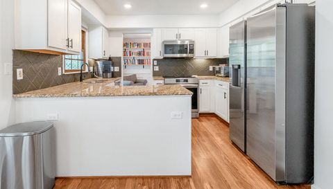 12328 Sandringham Pl