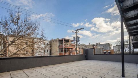 1335 N Western Avenue