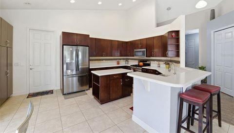 1733 W CAROLINE PATH