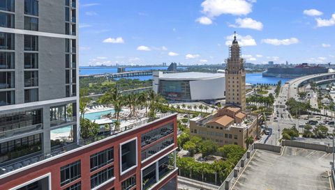 159 NE 6th St Penthouse 5008