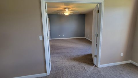 3145 Twisted Oak Loop