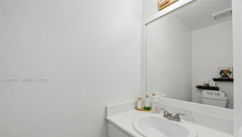 395 89th Ln