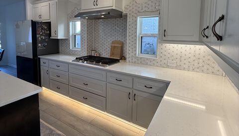 2832 Fountain Park Dr