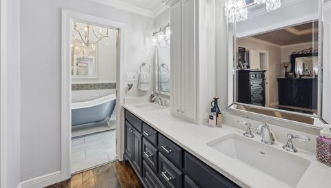 125 Lexington Dr