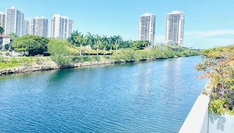 3675 N Country Club Dr