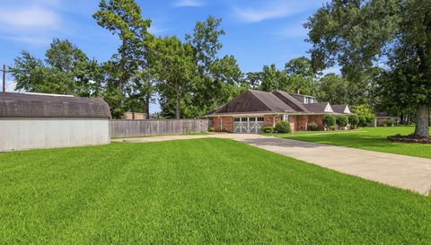 125 Lexington Dr