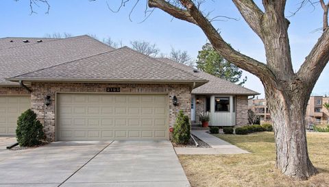 2195 Ferris Lane