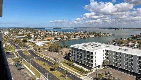 400 ISLAND WAY
