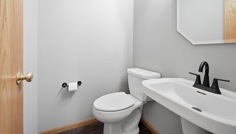 11462 Elmwood Avenue N