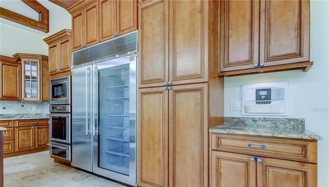 18605 Avenue Monaco