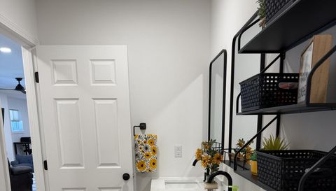 324 Leah Miller Dr NW