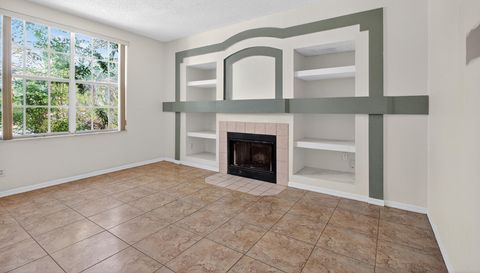 2727 RUNNING SPRINGS LOOP