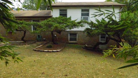 302 Mountain Gap Rd SE