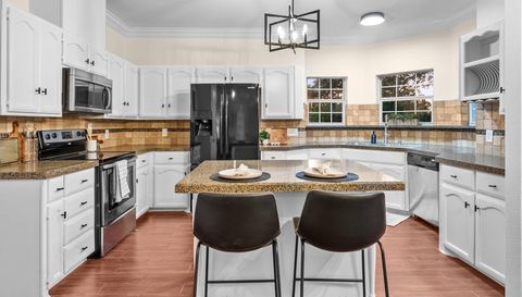 320 Woodland Oaks TRL