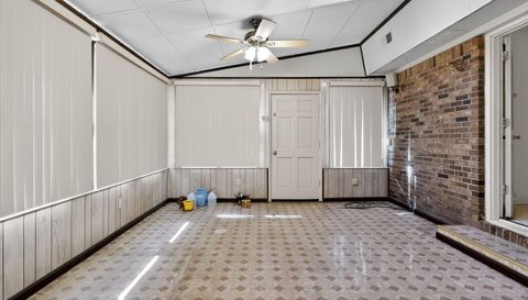 2572 Spring Valley Cir