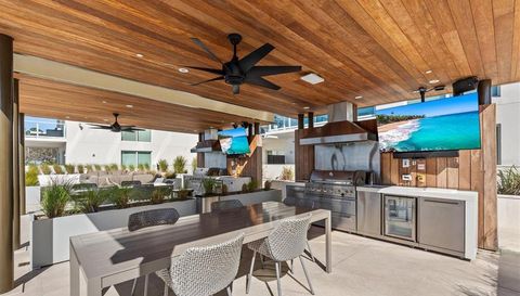 1020 SUNSET POINT ROAD