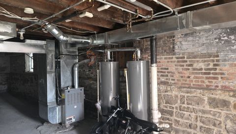 6738 S Prairie Avenue