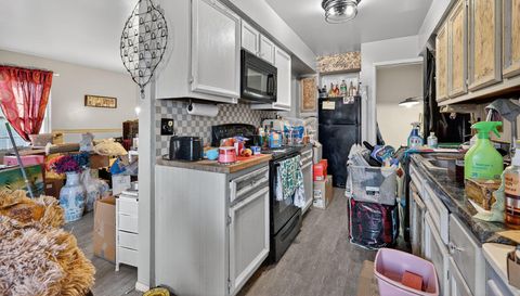 24145 Meadowbridge Dr