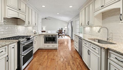 251 Carriage Trace Ln