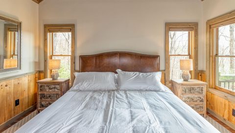 272 Heights Overlook