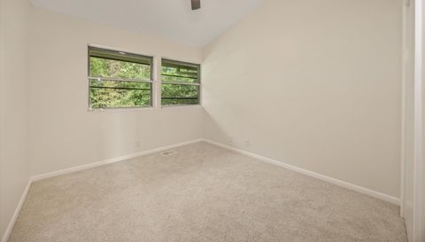 2110 Colony Dr SW