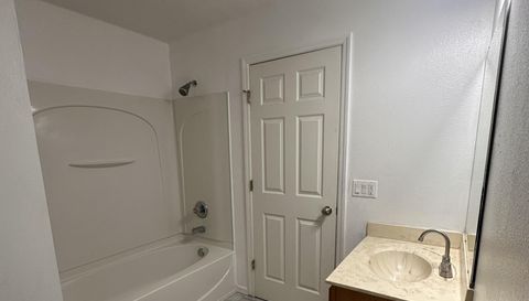 4502 Philadelphia Cir