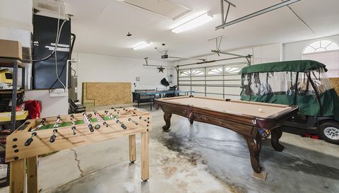 240 N Country Club Dr