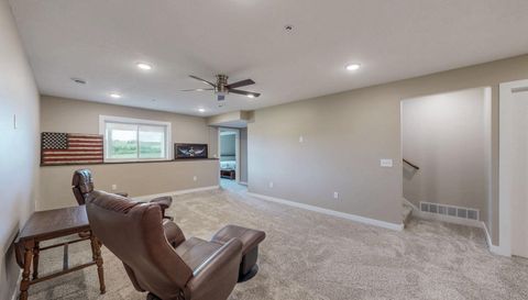 698 Shardlow Place NE