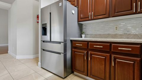9334 Pontiac Dr