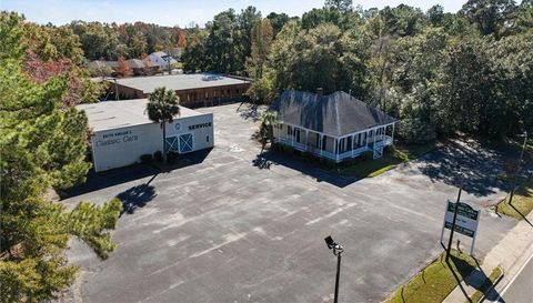 3251 Cottage Hill