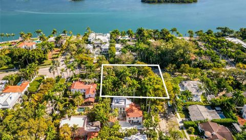 5810 Bayshore Dr