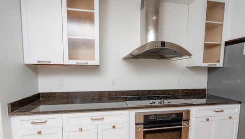 1002 Channelside DRIVE