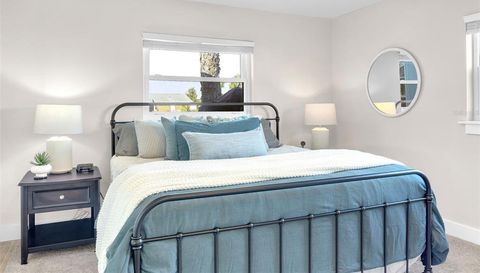 1015 SPINDLE PALM WAY