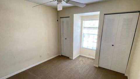 13700 Richmond Park Dr N