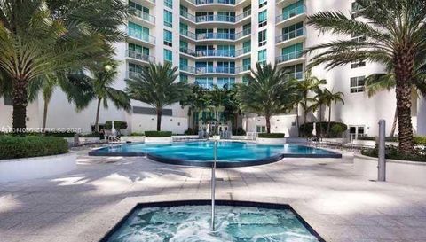 300 Biscayne Blvd